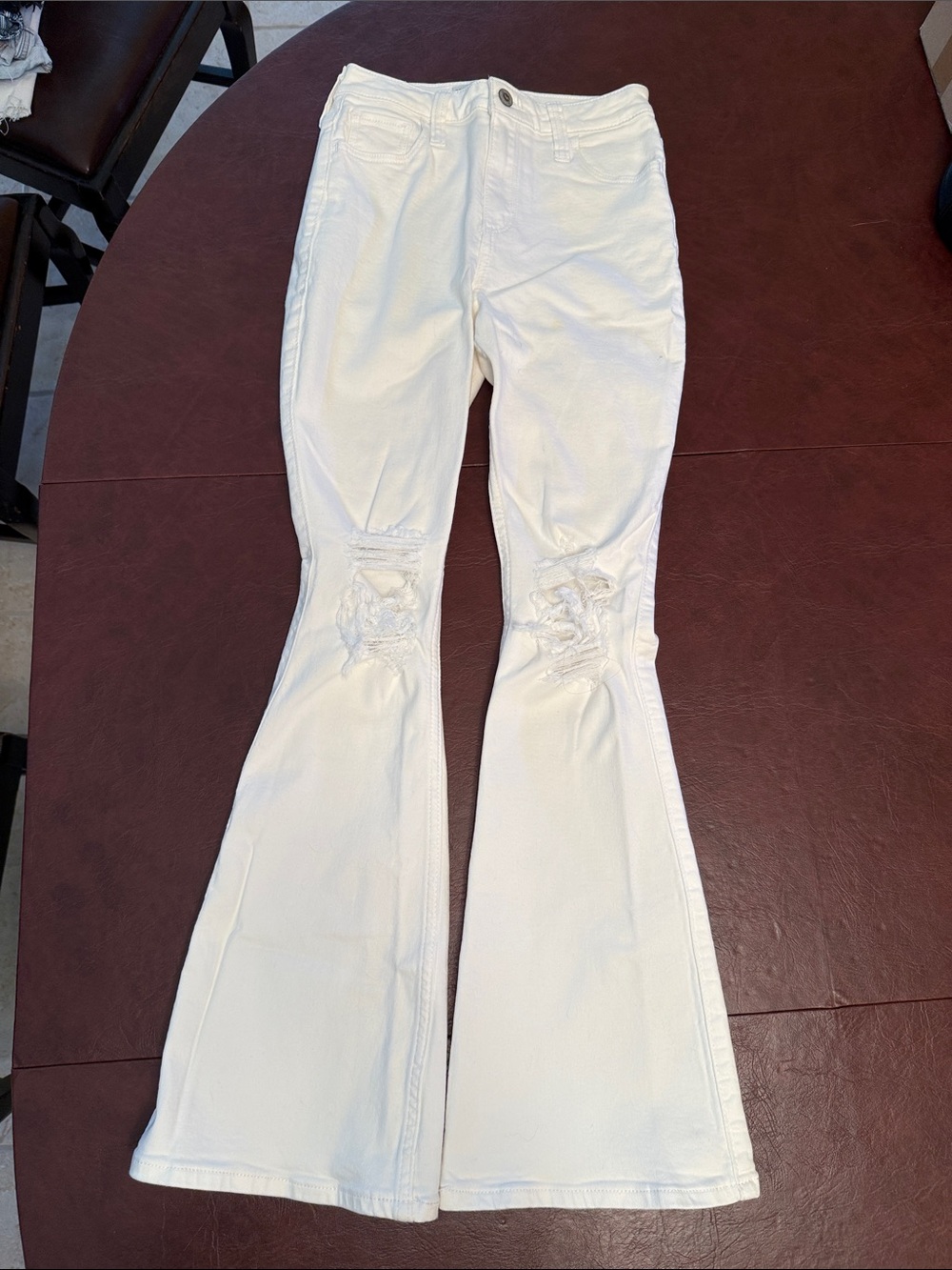Hollister White Curvy High Rise Vintage Flare Jeans with Back Pockets